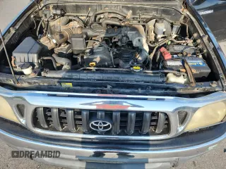 2002 Toyota Tacoma with VIN 5TEWM72NX2Z051332, listed as a Copart auction lot 66688465 with 185,611 mi miles and Clean title. Bid and sale history available at DreamBid. Image 11.