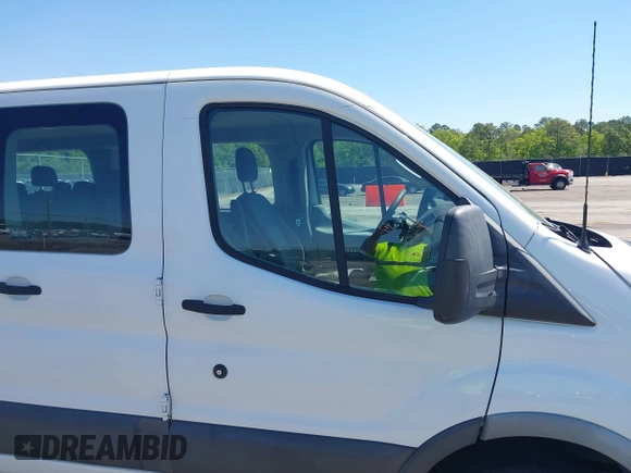 2015 Ford Transit XL z VIN 1FBZX2ZM5FKA37860, wystawiony jako IAAI lot #42059536 z przebiegiem 146 928 mil mil oraz . Historia ofert i sprzedaży dostępna na DreamBid. Obrazek 18.
