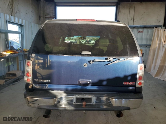 2005 GMC Yukon SLT with VIN 1GKEC13V05J229861, listed as a Copart auction lot 81651524 with 221,015 mi miles and Clean Title. Bid and sale history available at carsss.com. Image 6.