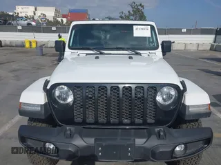 2022 Jeep Gladiator Texas Trail with VIN 1C6HJTAG1NL148524, listed as a IAAI auction lot 42128920 with 42,004 mi miles. Bid and sale history available at carsss.com. Image 12.