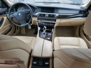 2011 BMW 5 Series 535i z VIN WBAFR7C52BC604471, wystawiony jako Copart lot #57076375 z przebiegiem 119 104 mil mil oraz Szkody całkowita. Historia ofert i sprzedaży dostępna na DreamBid. Obrazek 8.