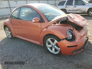 2010 Volkswagen New Beetle Coupe with VIN 3VWRW3AG0AM036544, listed as a Copart auction lot 79032774 with 0 mi miles and Salvage Title. Bid and sale history available at carsss.com. Image 4.