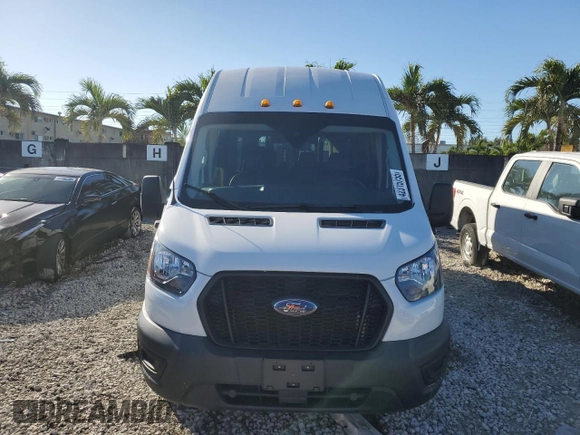 2021 Ford Transit with VIN 1FDVU4X81MKA23662, listed as a Copart auction lot 42315755 with 49,741 mi miles and Clean Title. Bid and sale history available at DreamBid. Image 5.
