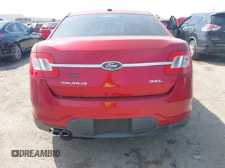 2011 Ford Taurus SEL z VIN 1FAHP2EW7BG123740, wystawiony jako IAAI lot #41890761 z przebiegiem 132 310 mil mil oraz . Historia ofert i sprzedaży dostępna na DreamBid. Obrazek 17.
