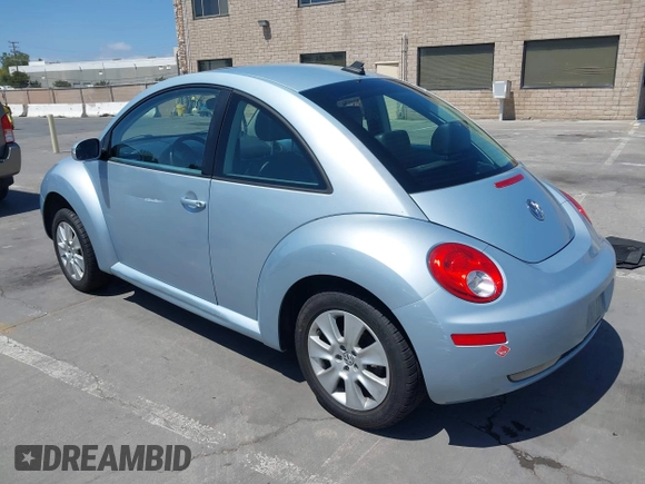 2010 Volkswagen Beetle with VIN 3VWRG3AG8AM013672, listed as a IAAI auction lot 42560543 with 73,258 mi miles and . Bid and sale history available at DreamBid. Image 3.