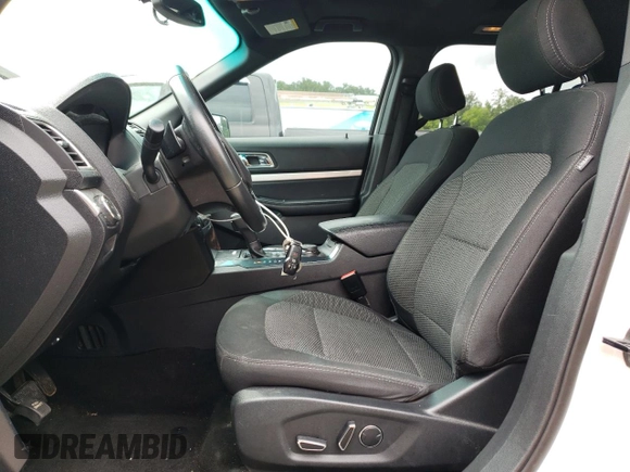 2017 Ford Explorer XLT с VIN 1FM5K8D83HGD51689, выставлен на аукционе Copart как лот 60142845 с пробегом 131 479 миль миль и Списание • Salvage title. История ставок и продаж доступна на DreamBid. Изображение 7.