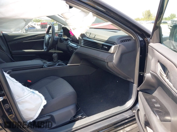 2025 Toyota Camry LE z VIN 4T1DAACK5SU071607, wystawiony jako IAAI lot #42377715 z przebiegiem Nie podano mil oraz . Historia ofert i sprzedaży dostępna na DreamBid. Obrazek 5.