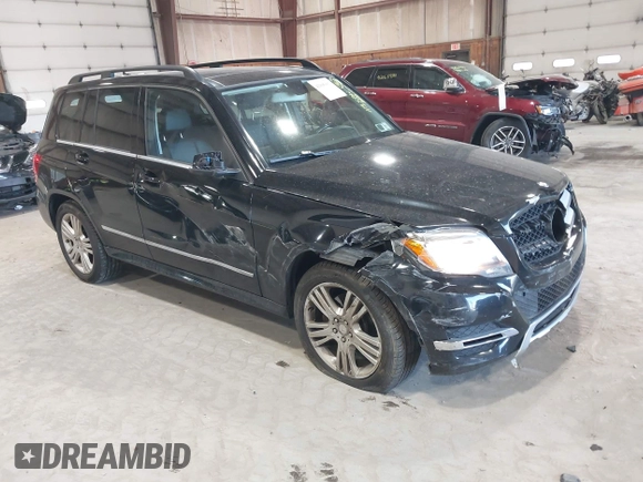 2015 Mercedes-Benz GLK with VIN WDCGG8JB0FG364079, listed as a IAAI auction lot 42096003 with 113,571 mi miles. Bid and sale history available at carsss.com. Image 1.