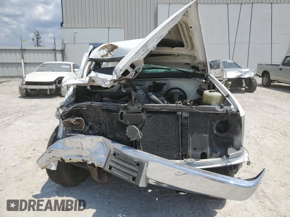 1988 Chevrolet Silverado 3500 z VIN 1GCGC34K3JE141720, wystawiony jako Copart lot #53824654 z przebiegiem 194 390 mil mil oraz Nie do naprawy. Historia ofert i sprzedaży dostępna na DreamBid. Obrazek 5.