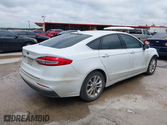 2020 Ford Fusion SE with VIN 3FA6P0H76LR154018, listed as a IAAI auction lot 42175889 with 65,187 mi miles and . Bid and sale history available at DreamBid. Image 4.