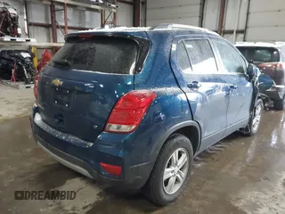 2020 Chevrolet Trax LT with VIN KL7CJPSB9LB330369, listed as a IAAI auction lot 41284251 with 26,848 mi miles. Bid and sale history available at carsss.com. Image 4.