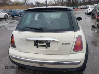2004 MINI Hardtop with VIN WMWRC33434TJ60941, listed as a IAAI auction lot 39078161 with 143,107 mi miles and . Bid and sale history available at DreamBid. Image 17.