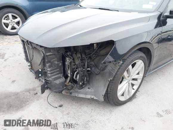 2019 Volkswagen Passat 2.0T Wolfsburg Edition with VIN 1VWLA7A36KC007173, listed as a IAAI auction lot 41357381 with 79,356 mi miles. Bid and sale history available at carsss.com. Image 18.