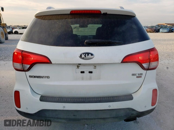 2014 Kia Sorento EX with VIN 5XYKU4A76EG431864, listed as a Copart auction lot 50921135 with 151,620 mi miles and Clean Title. Bid and sale history available at carsss.com. Image 6.