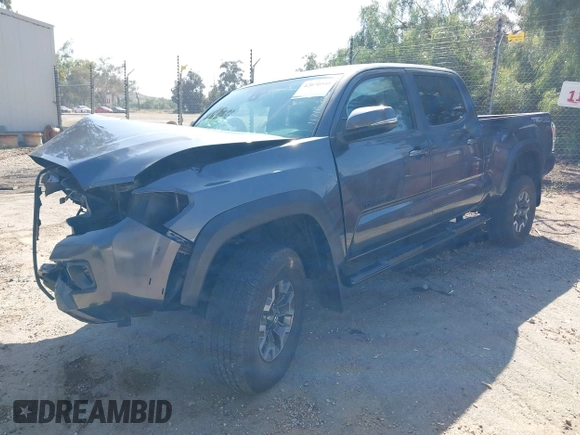 2021 Toyota Tacoma SR5 z VIN 3TMDZ5BN8MM117163, wystawiony jako IAAI lot #42070540 z przebiegiem 12 790 mil mil oraz . Historia ofert i sprzedaży dostępna na DreamBid. Obrazek 16.