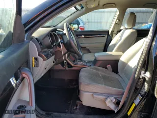 2011 Kia Sorento LX with VIN 5XYKT3A13BG159567, listed as a Copart auction lot 74632983 with 166,336 mi miles and Salvage Title. Bid and sale history available at carsss.com. Image 7.
