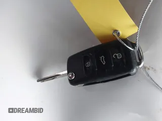2016 Volkswagen Passat S с VIN 1VWAT7A38GC011797, выставлен на аукционе IAAI как лот 41227670 с пробегом 128 238 миль миль и . История ставок и продаж доступна на DreamBid. Изображение 11.