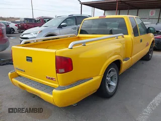 2003 GMC Sonoma SLS with VIN 1GTCS19X938196135, listed as a IAAI auction lot 41528855 with 109,963 mi miles. Bid and sale history available at carsss.com. Image 4.