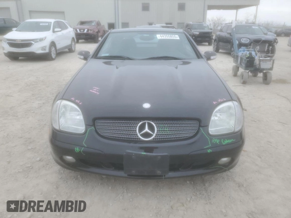 2001 Mercedes-Benz SLK 230/320 with VIN WDBKK65F41F231922, listed as a Copart auction lot 44355855 with 91,480 mi miles and Salvage title. Bid and sale history available at DreamBid. Image 5.