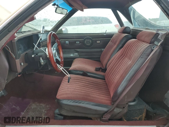 1986 Chevrolet El Camino SS z VIN 3GCCW80H8GS916332, wystawiony jako Copart lot #58666075 z przebiegiem 90 693 mil mil oraz Czysty tytuł • Clean title. Historia ofert i sprzedaży dostępna na DreamBid. Obrazek 7.