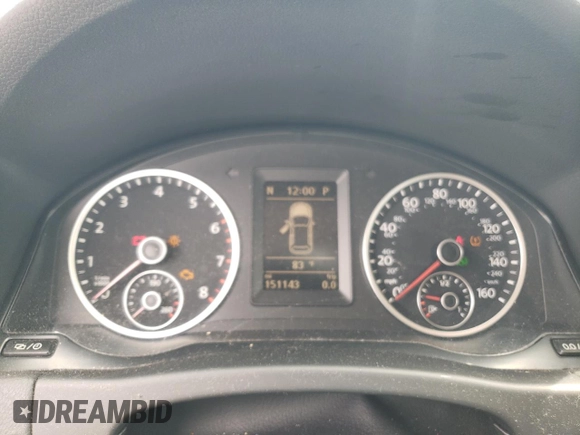 2015 Volkswagen Tiguan R-Line with VIN WVGAV7AXXFW536806, listed as a Copart auction lot 56433075 with 151,143 mi miles and Clean Title. Bid and sale history available at DreamBid. Image 9.