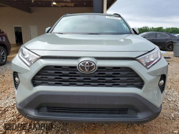 2021 Toyota RAV4 XLE Premium with VIN 2T3C1RFV5MW122775, listed as a Copart auction lot 53689075 with 69,358 mi miles and Salvage title. Bid and sale history available at DreamBid. Image 5.
