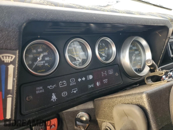 1994 Land Rover Defender with VIN SALLDHMF8MA941901, listed as a Copart auction lot 75521374 with Not provided miles and Salvage title. Bid and sale history available at DreamBid. Image 9.