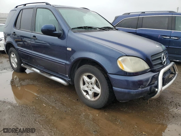 2001 Mercedes-Benz M-Class with VIN 4JGAB54E11A264157, listed as a Copart auction lot 49268055 with 135,834 mi miles and Clean Title. Bid and sale history available at carsss.com. Image 4.
