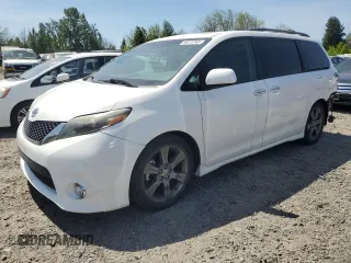 2015 Toyota Sienna SE с VIN 5TDXK3DC6FS632845, выставлен на аукционе Copart как лот 56070745 с пробегом 154 254 миль миль и Списание • Salvage title. История ставок и продаж доступна на DreamBid. Изображение 1.
