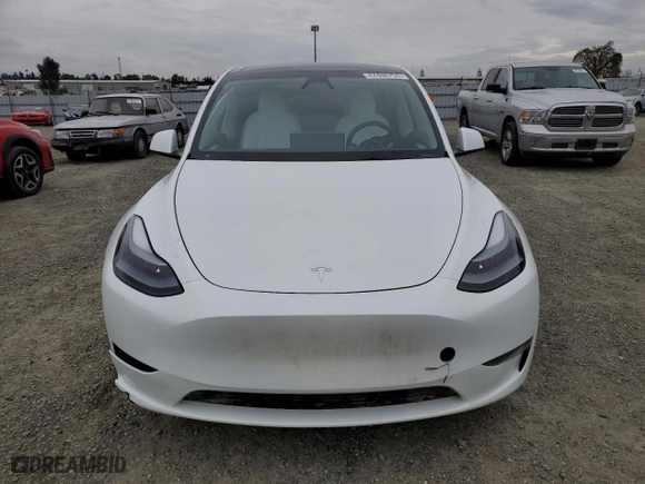 2024 Tesla Model Y Long Range with VIN 7SAYGDEE5RF196156, listed as a Copart auction lot 47400755 with 14,971 mi miles and Salvage Title. Bid and sale history available at carsss.com. Image 5.