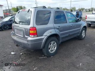 2007 Ford Escape Limited with VIN 1FMCU94167KA76261, listed as a IAAI auction lot 42152654 with 139,019 mi miles. Bid and sale history available at carsss.com. Image 4.