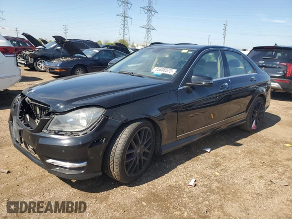 2013 Mercedes-Benz C 300 Sport z VIN WDDGF8AB9DR246774, wystawiony jako Copart lot #55808575 z przebiegiem Nie podano mil oraz Czysty tytuł • Clean title. Historia ofert i sprzedaży dostępna na DreamBid. Obrazek 1.
