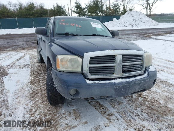 2006 Dodge Dakota SLT with VIN 1D7HW42N36S589968, listed as a IAAI auction lot 41623888 with 174,464 mi miles and . Bid and sale history available at carsss.com. Image 1.