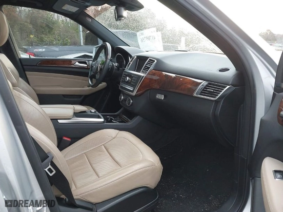 2014 Mercedes-Benz M-Class ML 350 with VIN 4JGDA5HB8EA353276, listed as a IAAI auction lot 41709756 with 189,512 mi miles. Bid and sale history available at carsss.com. Image 5.