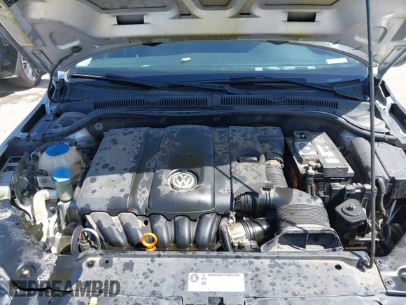 2011 Volkswagen Jetta SE with VIN 3VWDZ7AJ4BM394140, listed as a IAAI auction lot 42284735 with 177,495 mi miles and . Bid and sale history available at DreamBid. Image 10.