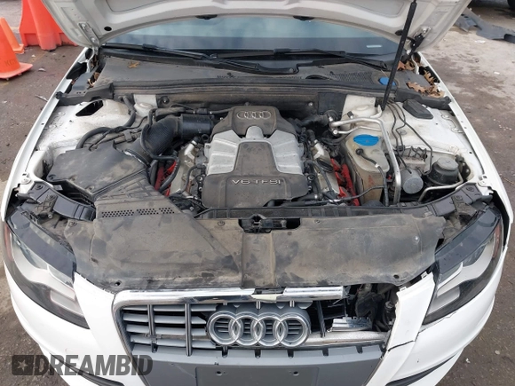 2010 Audi S4 Prestige z VIN WAUKGAFLXAA020826, wystawiony jako IAAI lot #41711179 z przebiegiem 122 108 mil mil oraz . Historia ofert i sprzedaży dostępna na DreamBid. Obrazek 10.