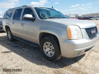 2007 GMC Yukon XL SLE with VIN 1GKFC16J47J248204, listed as a IAAI auction lot 41711698 with NaN miles. Bid and sale history available at carsss.com. Image 1.