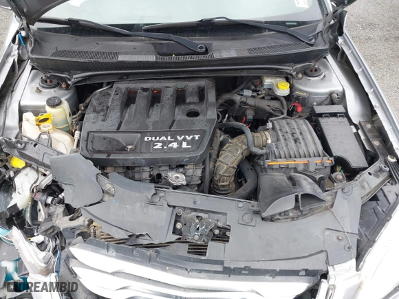 2013 Chrysler 200 Touring with VIN 1C3CCBBB3DN700154, listed as a IAAI auction lot 41944904 with 149,585 mi miles. Bid and sale history available at carsss.com. Image 10.