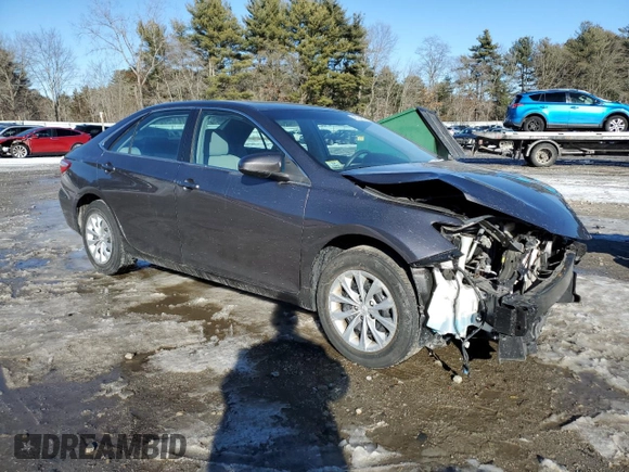 2017 Toyota Camry XLE with VIN 4T1BF1FK2HU734077, listed as a Copart auction lot 42724665 with 29,728 mi miles and Salvage title. Bid and sale history available at DreamBid. Image 4.