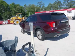 2022 Ford Explorer King Ranch with VIN 1FM5K7LC0NGA90372, listed as a IAAI auction lot 42063738 with 30,435 mi miles. Bid and sale history available at carsss.com. Image 3.