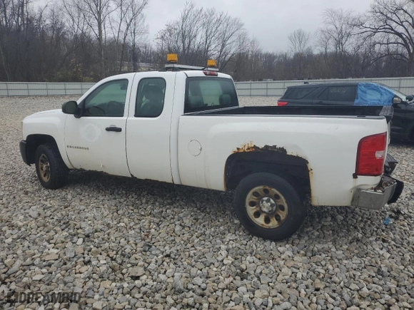 2007 Chevrolet Silverado 1500 LT w/1LT with VIN 1GCEC19J77Z631073, listed as a Copart auction lot 81812354 with 176,343 mi miles and Clean Title. Bid and sale history available at carsss.com. Image 2.