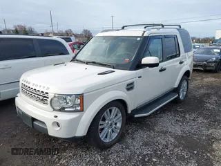2010 Land Rover LR4 Lux z VIN SALAK2D4XAA545523, wystawiony jako IAAI lot #41878104 z przebiegiem 207 297 mil mil oraz . Historia ofert i sprzedaży dostępna na DreamBid. Obrazek 2.