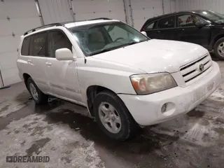 2007 Toyota Highlander with VIN JTEGD21AX70165811, listed as a IAAI auction lot 41582884 with 216,497 mi miles. Bid and sale history available at carsss.com. Image 1.