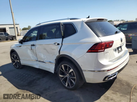 2024 Volkswagen Tiguan SEL R-Line with VIN 3VV4B7AX9RM043389, listed as a Copart auction lot 48455955 with 8,707 mi miles and Salvage title. Bid and sale history available at DreamBid. Image 2.
