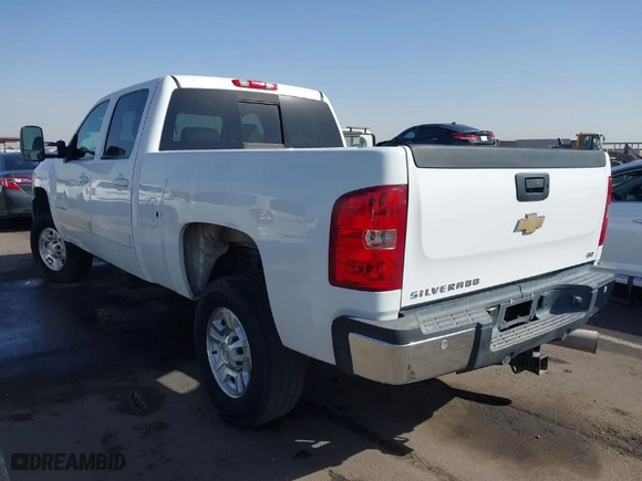 2008 Chevrolet Silverado 2500HD Work Truck with VIN 1GCHK23688F124938, listed as a IAAI auction lot 41687755 with NaN miles. Bid and sale history available at carsss.com. Image 3.