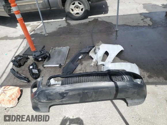 2018 Jeep Cherokee Latitude Plus with VIN 1C4PJLLBXJD561813, listed as a Copart auction lot 58551815 with 36,499 mi miles and Salvage title. Bid and sale history available at DreamBid. Image 13.