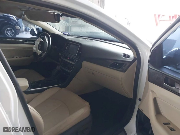 2019 Hyundai Sonata Sport with VIN 5NPE34AF9KH813933, listed as a IAAI auction lot 40777165 with 112,654 mi miles. Bid and sale history available at carsss.com. Image 5.