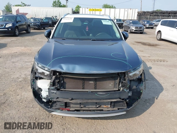 2021 Volvo XC40 Momentum with VIN YV4162UK1M2464500, listed as a IAAI auction lot 42504680 with 29,130 mi miles and . Bid and sale history available at DreamBid. Image 13.