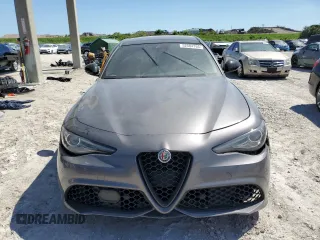 2022 Alfa Romeo Giulia Veloce z VIN ZARFAMBN6N7657347, wystawiony jako Copart lot #52584765 z przebiegiem 63 783 mil mil oraz Nie do naprawy. Historia ofert i sprzedaży dostępna na DreamBid. Obrazek 5.