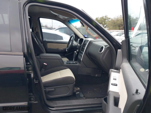 2007 Mercury Mountaineer with VIN 4M2EU37E07UJ15689, listed as a IAAI auction lot 41426004 with 201,960 mi miles. Bid and sale history available at carsss.com. Image 5.